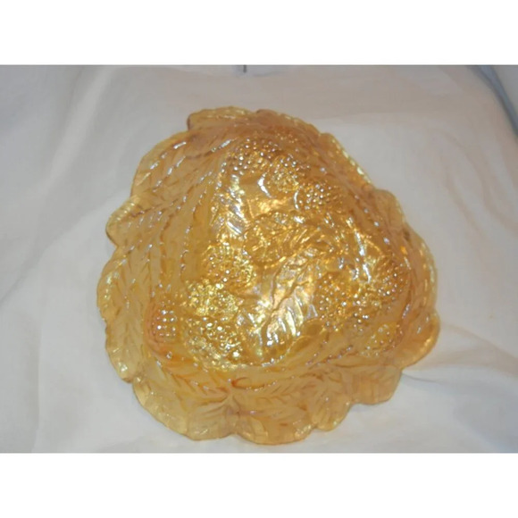 Indiana Carnival Glass Loganberry Leaf Motif Amber Candy Dish pattern 606 - Picture 2 of 4